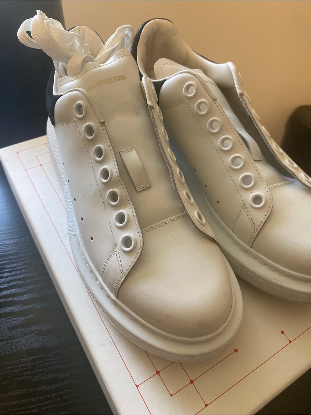 Alexander McQueen White Leather Sneakers with Black Heel Tab - Picture 4 of 8